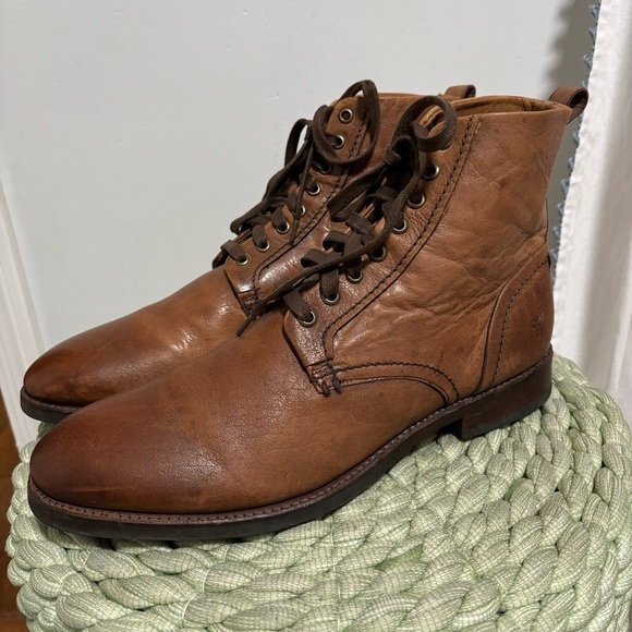 Frye Peyton Lace Up Distressed Brown Cognac Casual Dress Boots